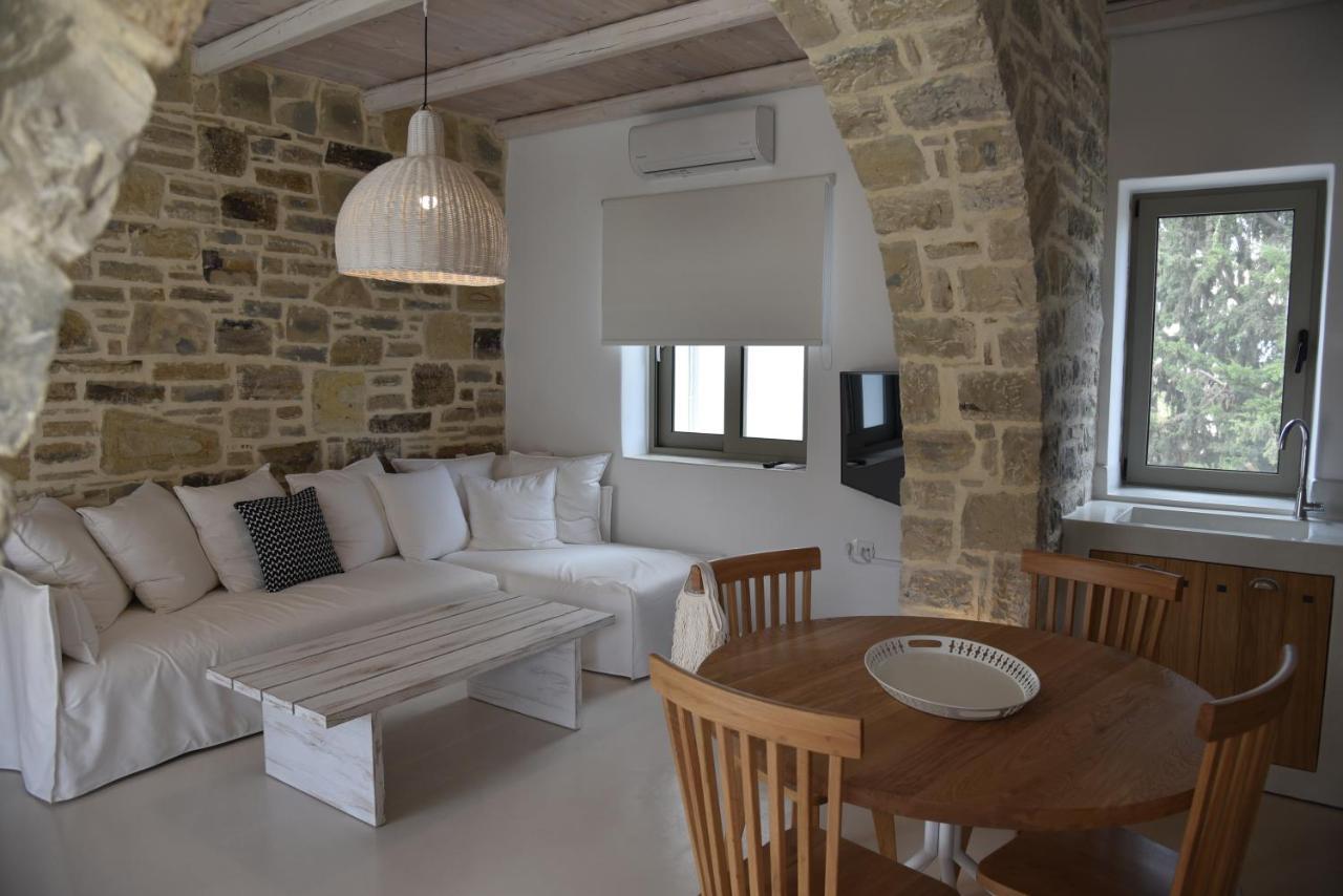 Laini Luxury Suites Pombia Exterior foto